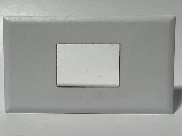 Telecom Plate with 1 Siemon™ Double Knockout - Front View - White